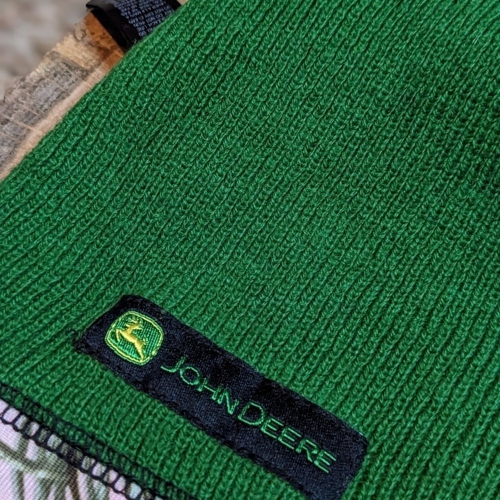 John Deere 9’inch Reversible Pink Camo Camouflage Beanie Hat - Picture 6 of 9